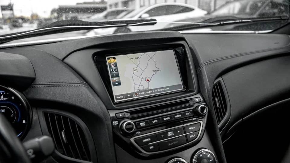 2016 Hyundai Genesis - Image 11 of 14