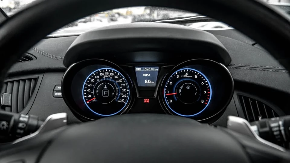 2016 Hyundai Genesis - Image 7 of 8