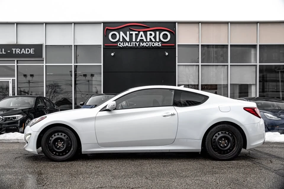 2016 Hyundai Genesis - Image 4 of 14