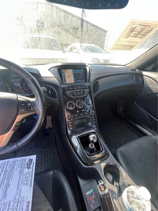 2016 Hyundai Genesis - Image 8 of 8