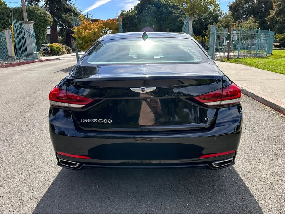 2016 Hyundai Genesis - Image 4 of 19