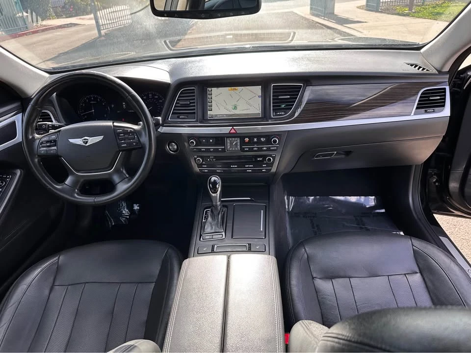 2016 Hyundai Genesis - Image 11 of 19