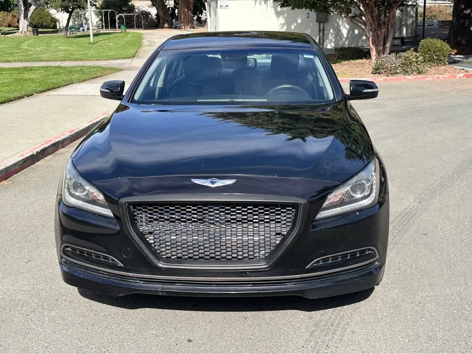 2016 Hyundai Genesis - Image 2 of 19