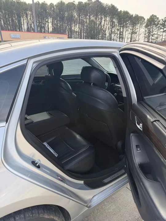 2016 Hyundai Genesis - Image 5 of 7