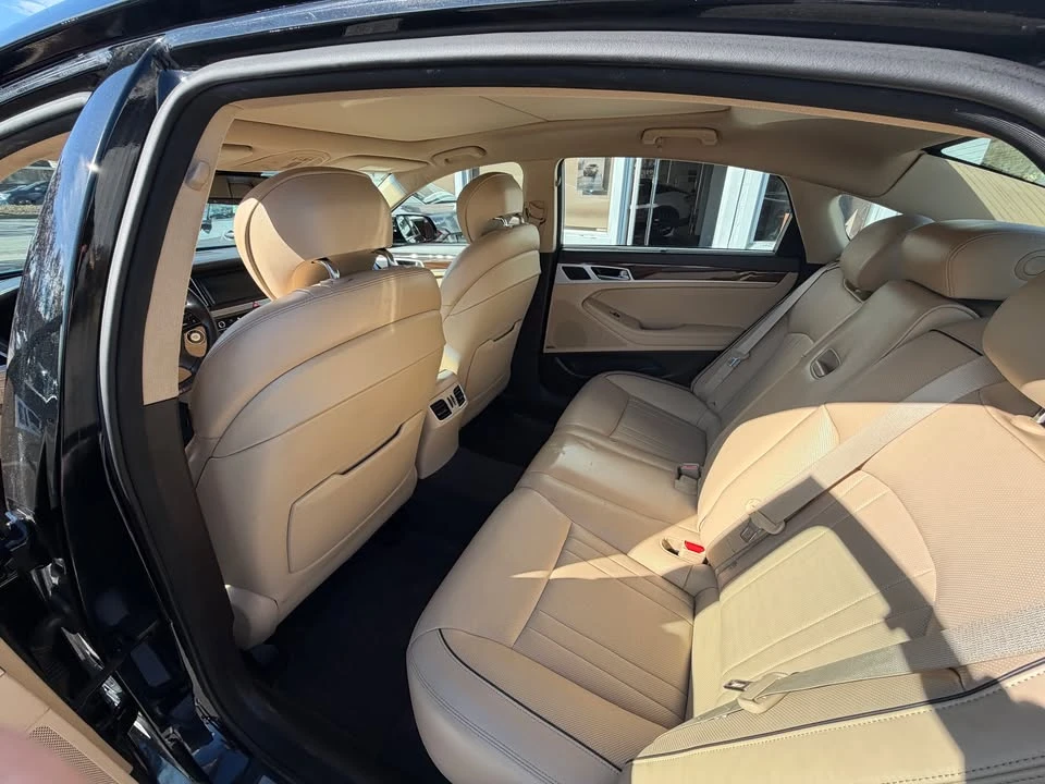 2016 Hyundai Genesis - Image 5 of 5