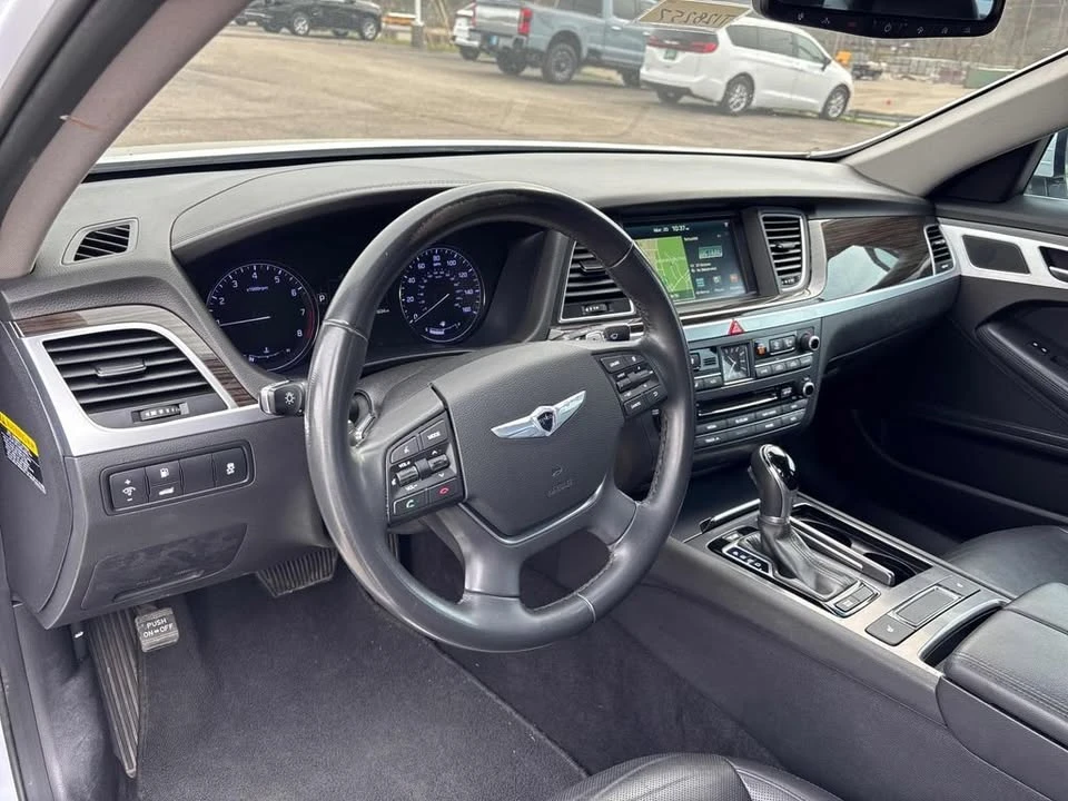 2016 Hyundai Genesis - Image 8 of 20