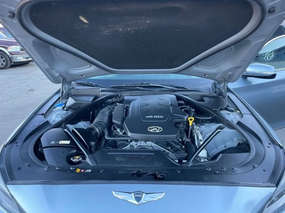 2016 Hyundai Genesis - Image 19 of 20