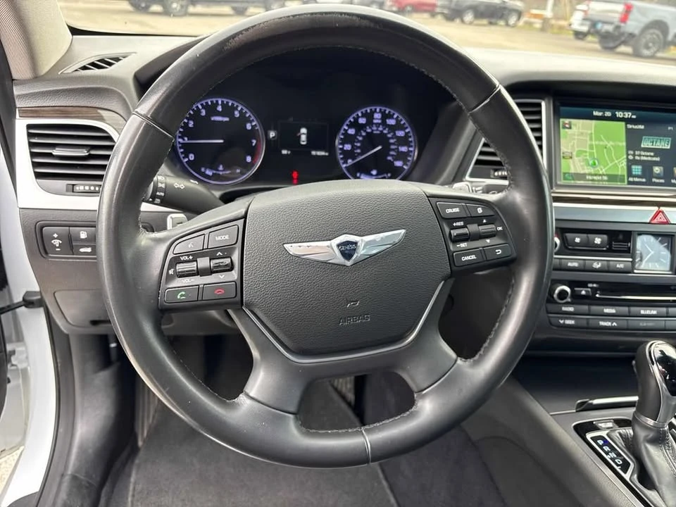 2016 Hyundai Genesis - Image 9 of 20