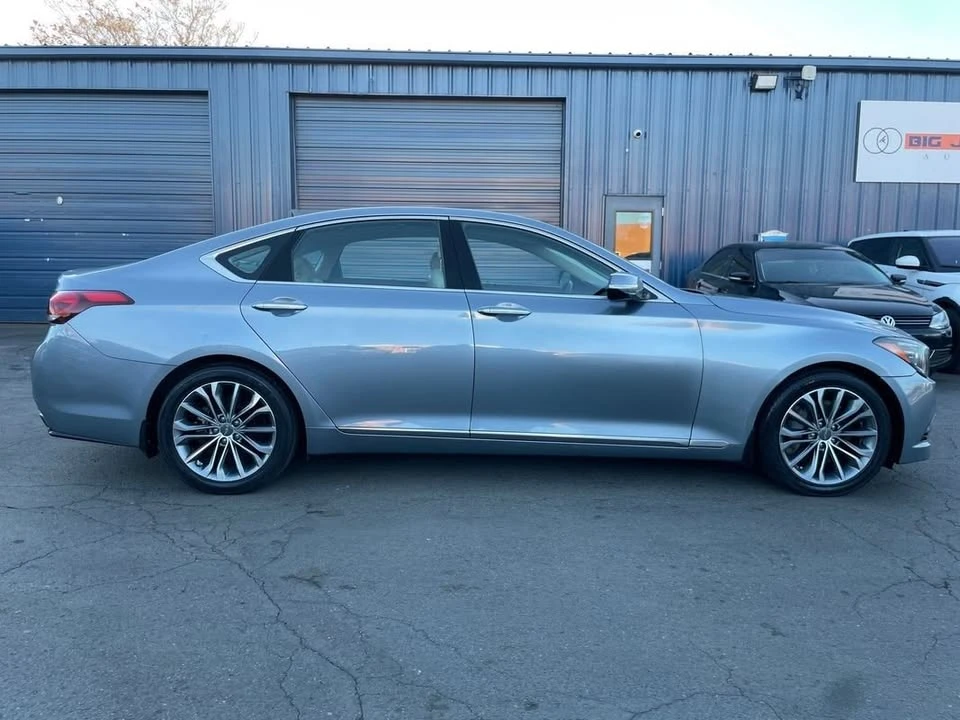2016 Hyundai Genesis - Image 13 of 20