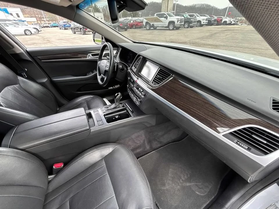 2016 Hyundai Genesis - Image 12 of 20