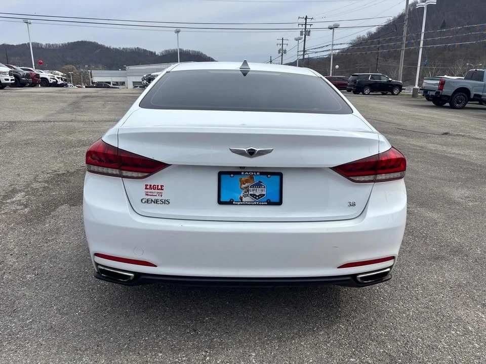 2016 Hyundai Genesis - Image 4 of 20