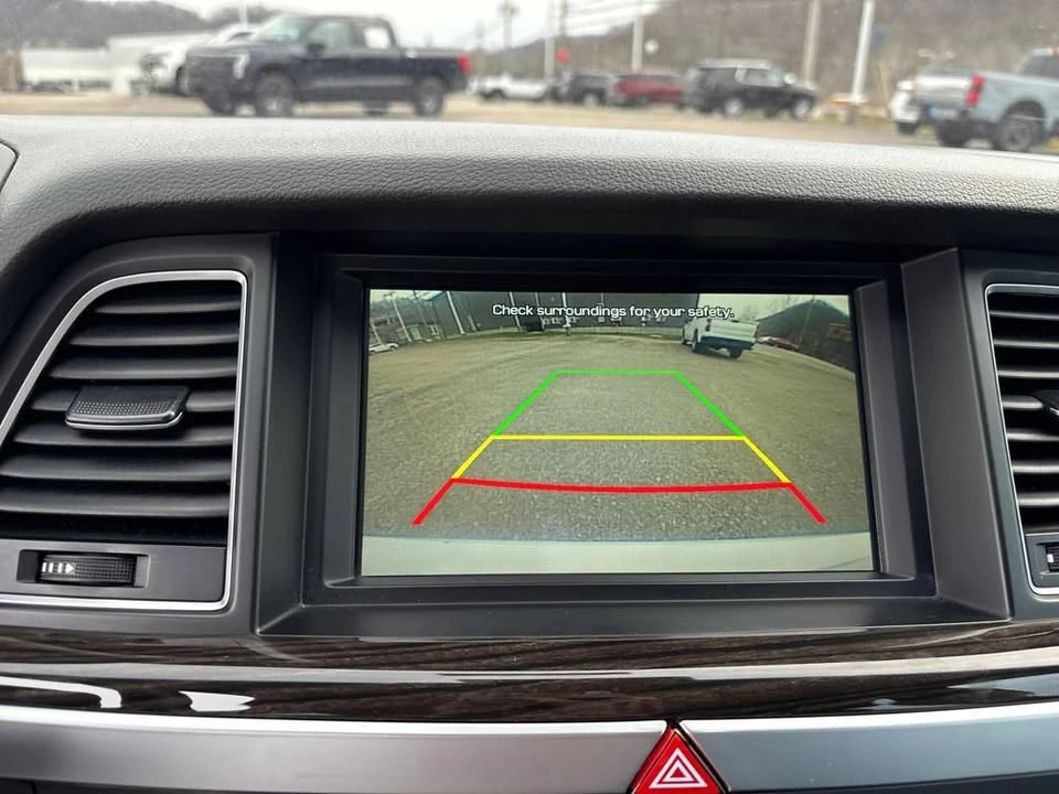2016 Hyundai Genesis - Image 13 of 20