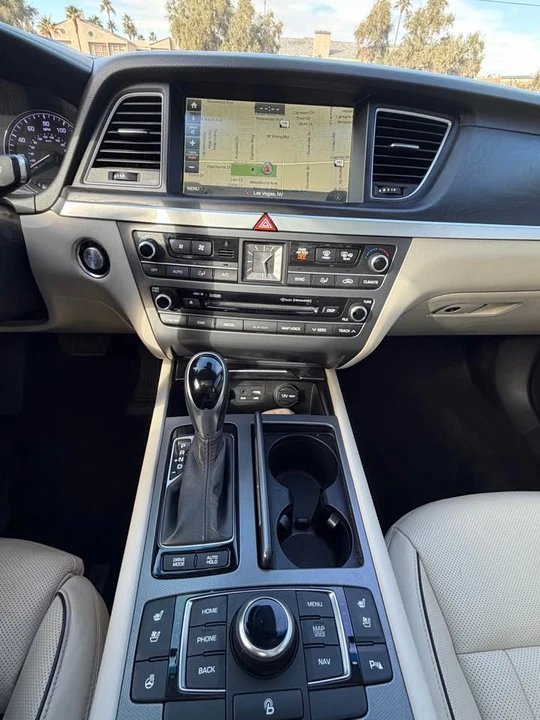 2016 Hyundai Genesis - Image 8 of 9