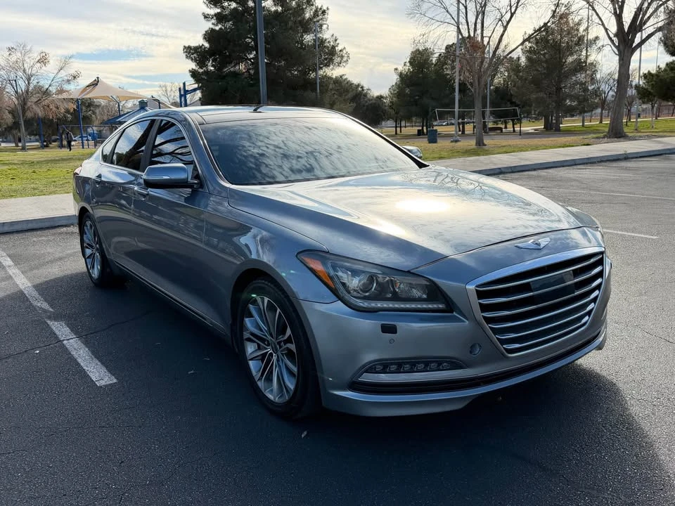 2016 Hyundai Genesis - Image 2 of 9