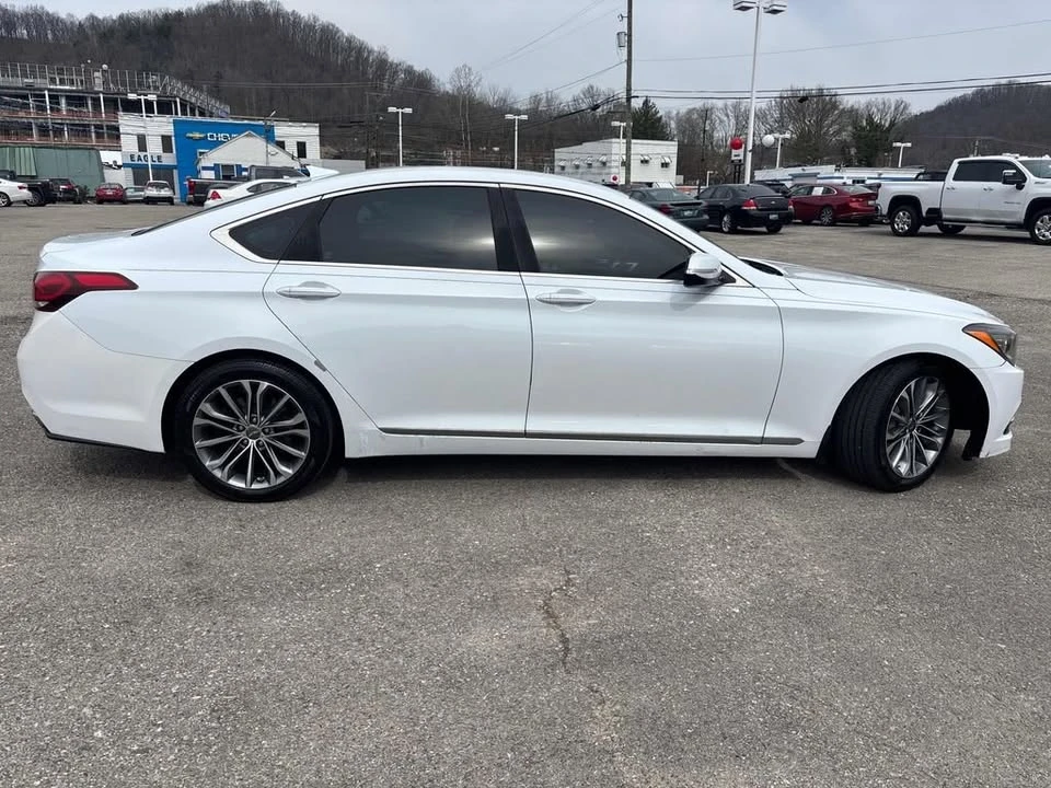 2016 Hyundai Genesis - Image 2 of 20