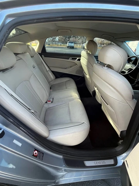 2016 Hyundai Genesis - Image 6 of 9