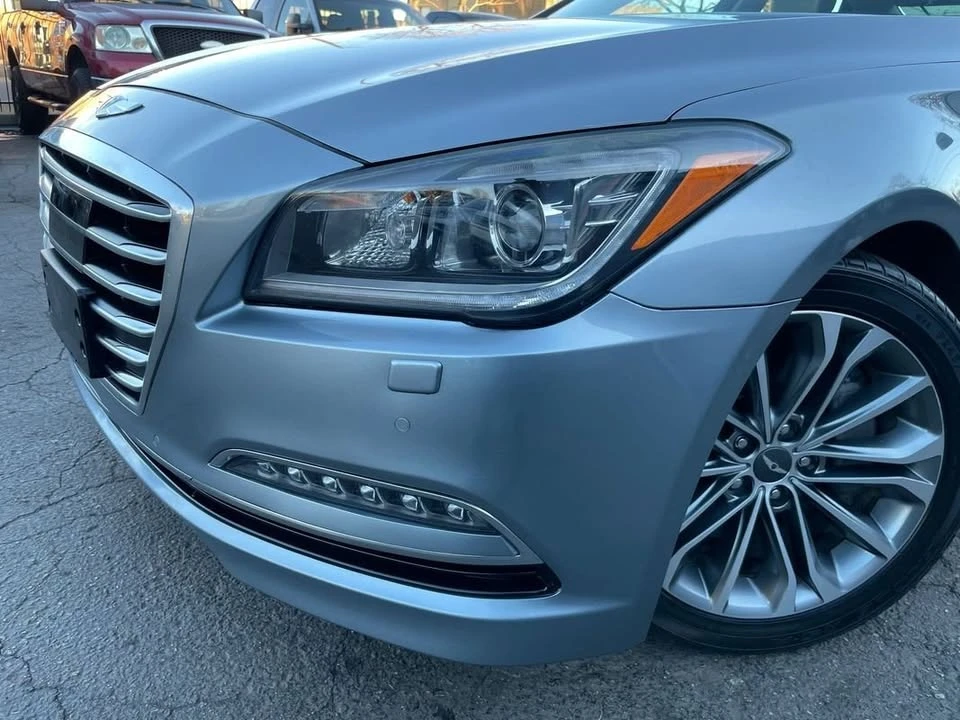 2016 Hyundai Genesis - Image 18 of 20