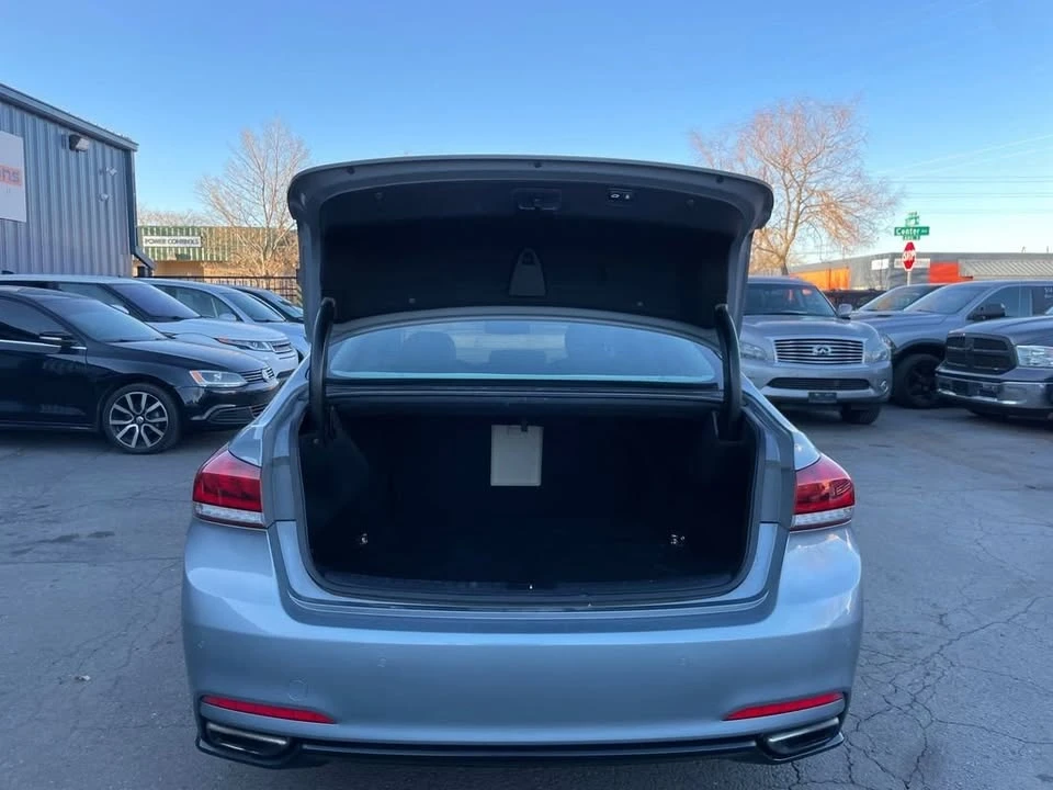 2016 Hyundai Genesis - Image 8 of 20