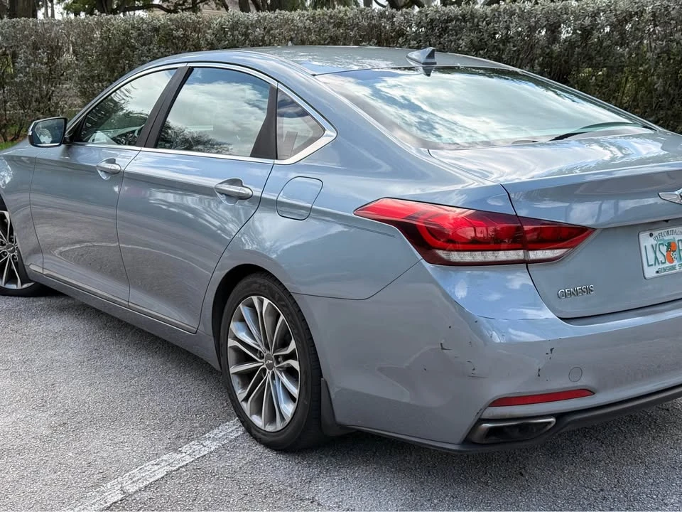 2016 Hyundai Genesis - Image 2 of 18