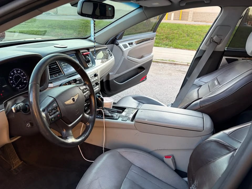 2016 Hyundai Genesis - Image 11 of 12