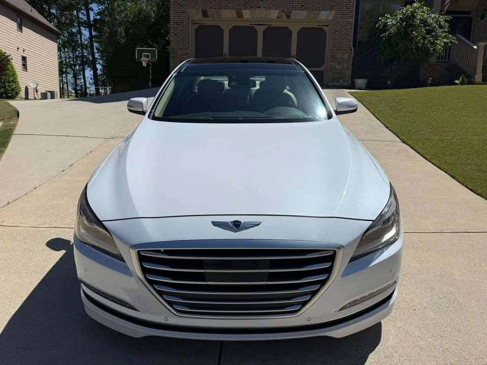 2016 Hyundai Genesis - Image 2 of 20