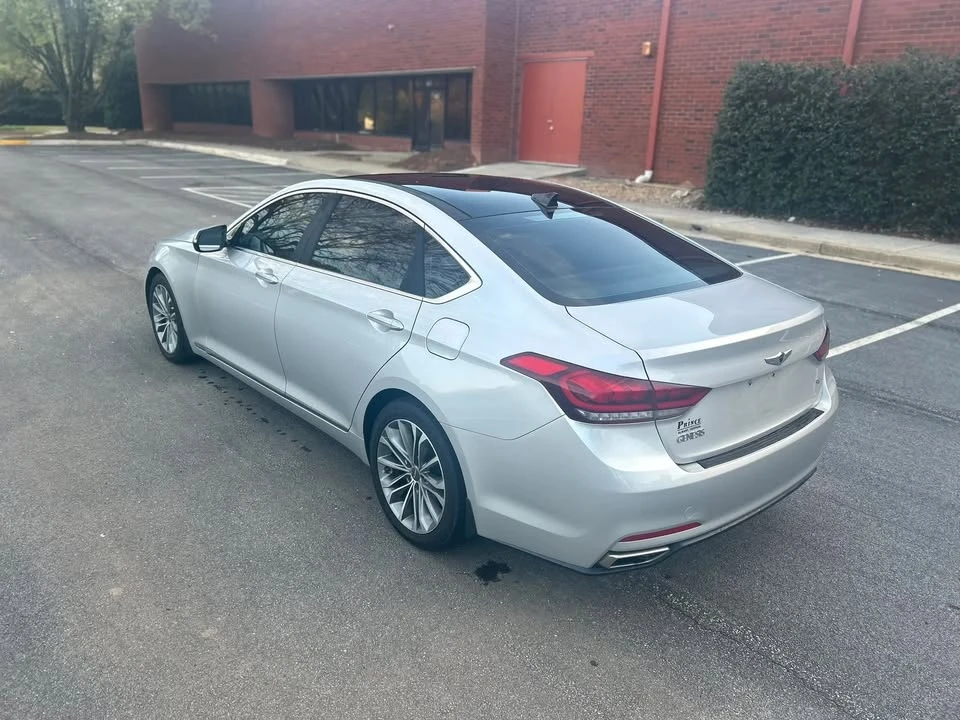 2016 Hyundai Genesis - Image 5 of 15