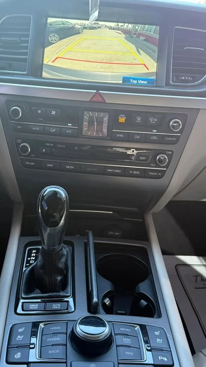 2016 Hyundai Genesis - Image 19 of 20