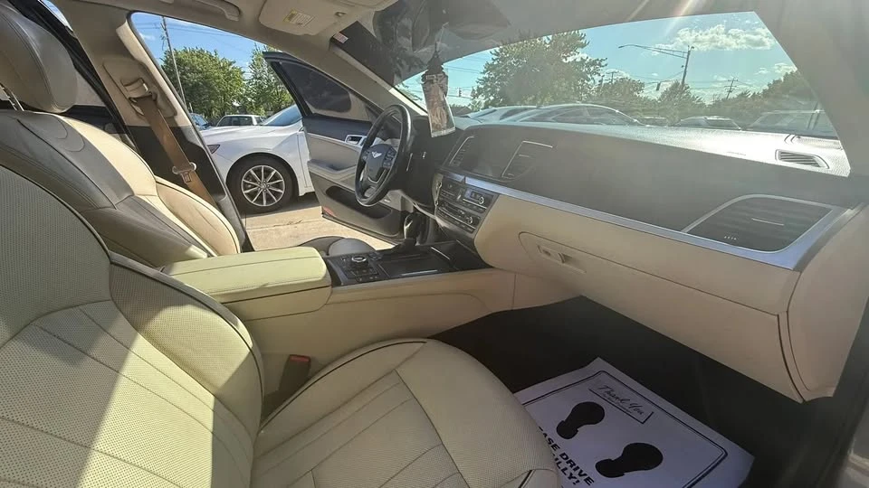 2016 Hyundai Genesis - Image 12 of 20