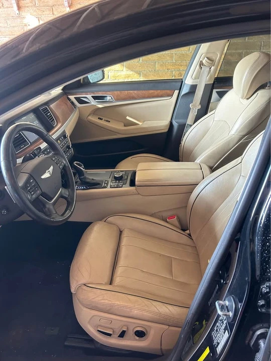2016 Hyundai Genesis - Image 8 of 12