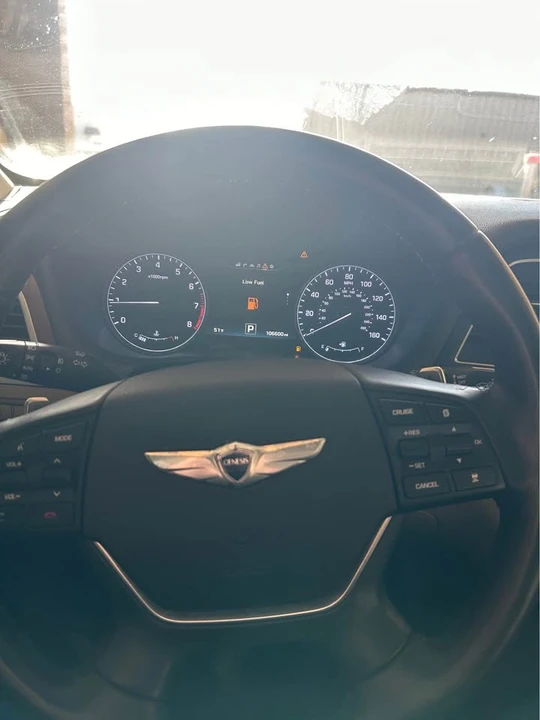 2016 Hyundai Genesis - Image 11 of 12