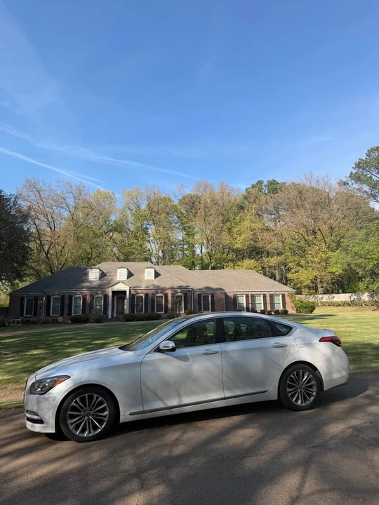 2016 Hyundai Genesis - Image 7 of 14