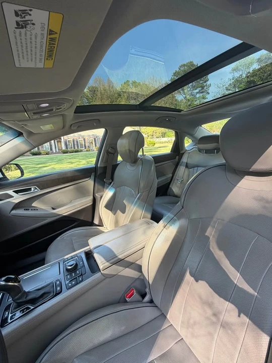 2016 Hyundai Genesis - Image 4 of 14