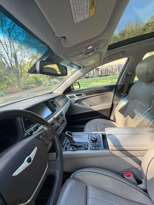 2016 Hyundai Genesis - Image 6 of 14