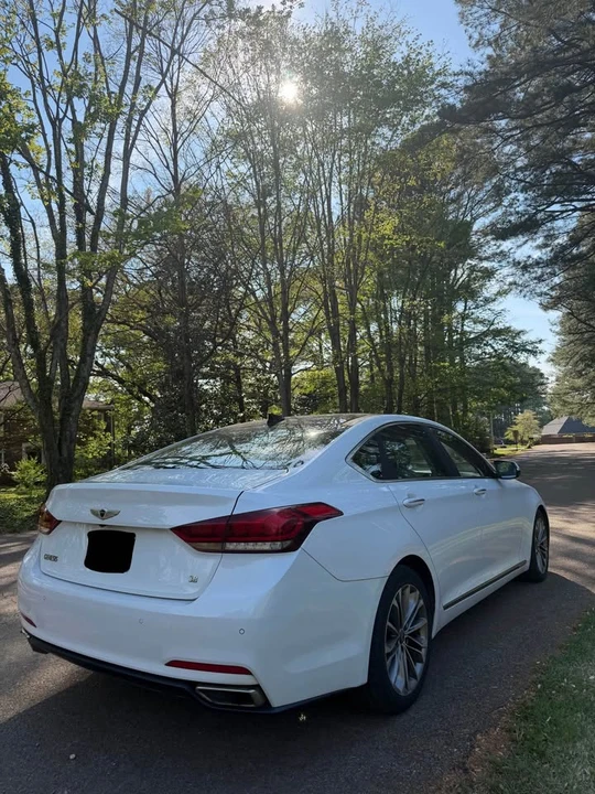 2016 Hyundai Genesis - Image 13 of 14