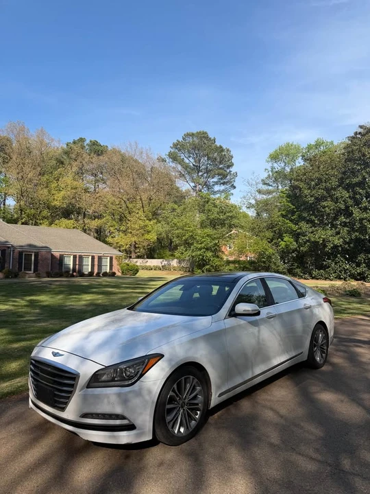 2016 Hyundai Genesis - Image 9 of 14