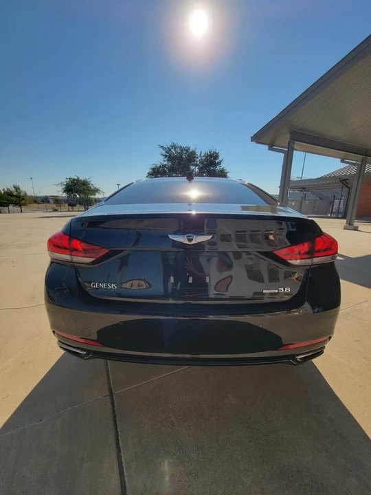 2016 Hyundai Genesis - Image 5 of 13