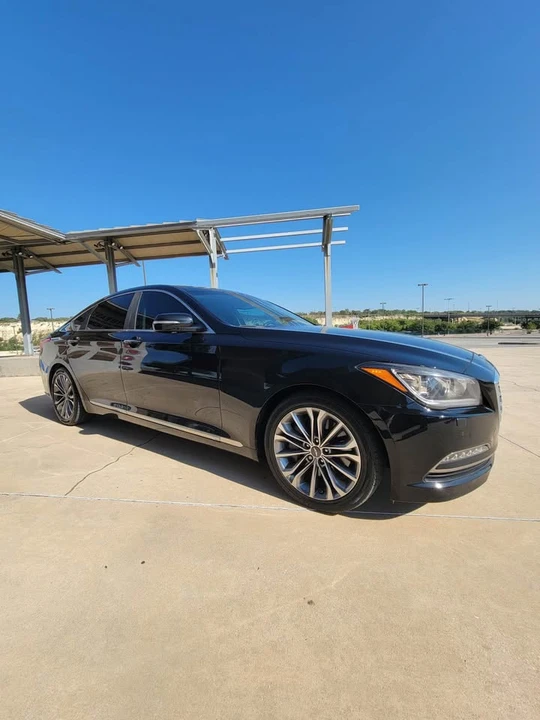 2016 Hyundai Genesis - Image 2 of 13