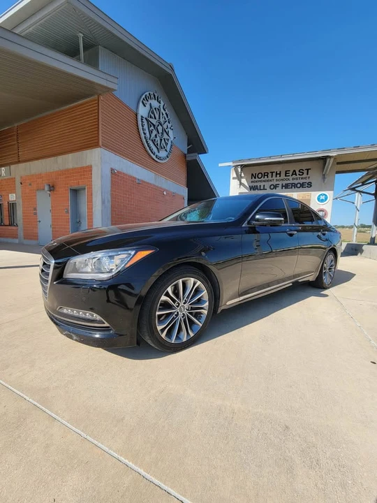 2016 Hyundai Genesis - Image 7 of 13