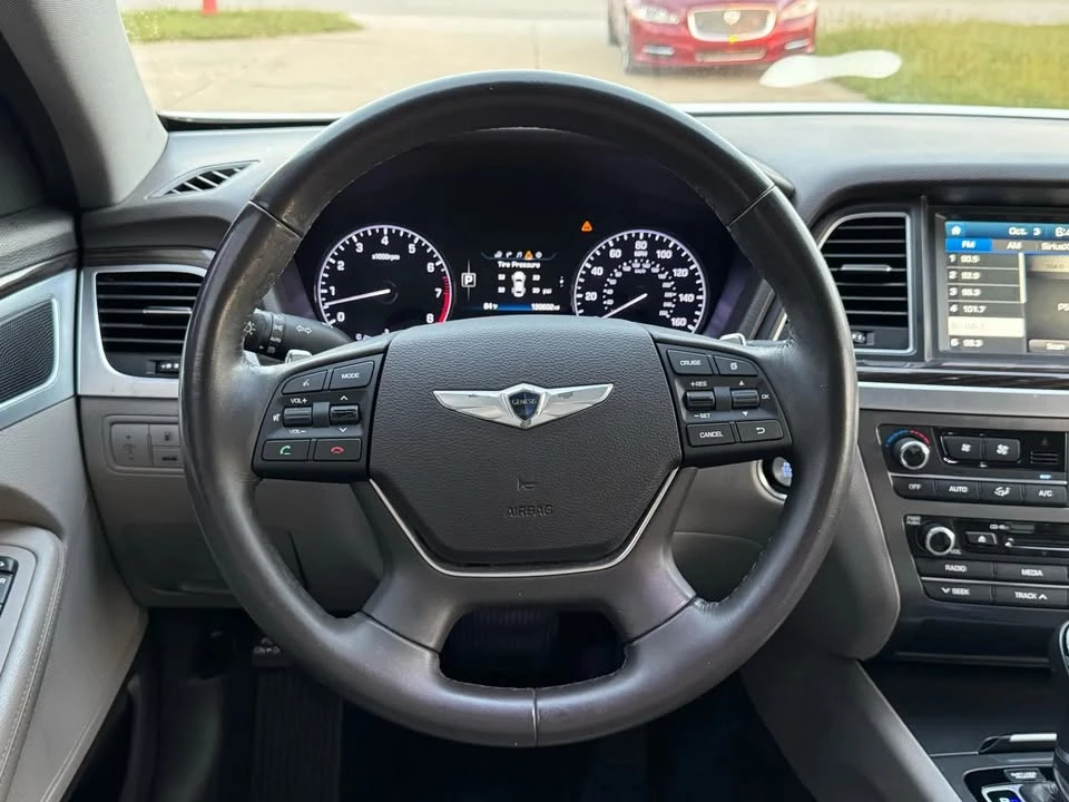 2016 Hyundai Genesis - Image 11 of 20