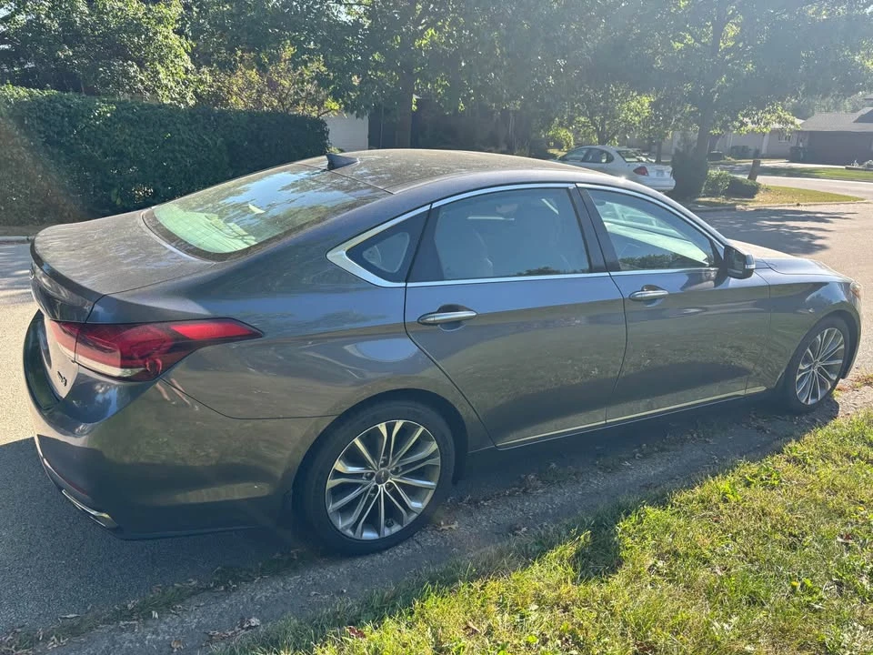 2016 Hyundai Genesis - Image 8 of 10