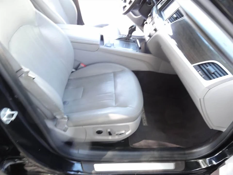 2016 Hyundai Genesis - Image 15 of 20