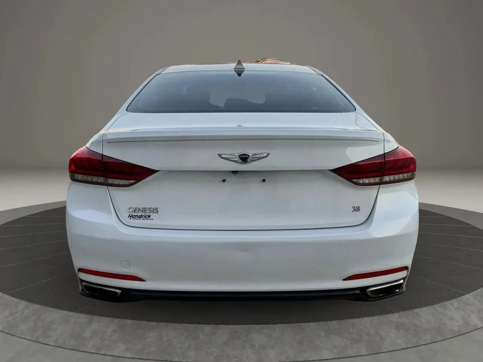 2016 Hyundai Genesis - Image 5 of 20