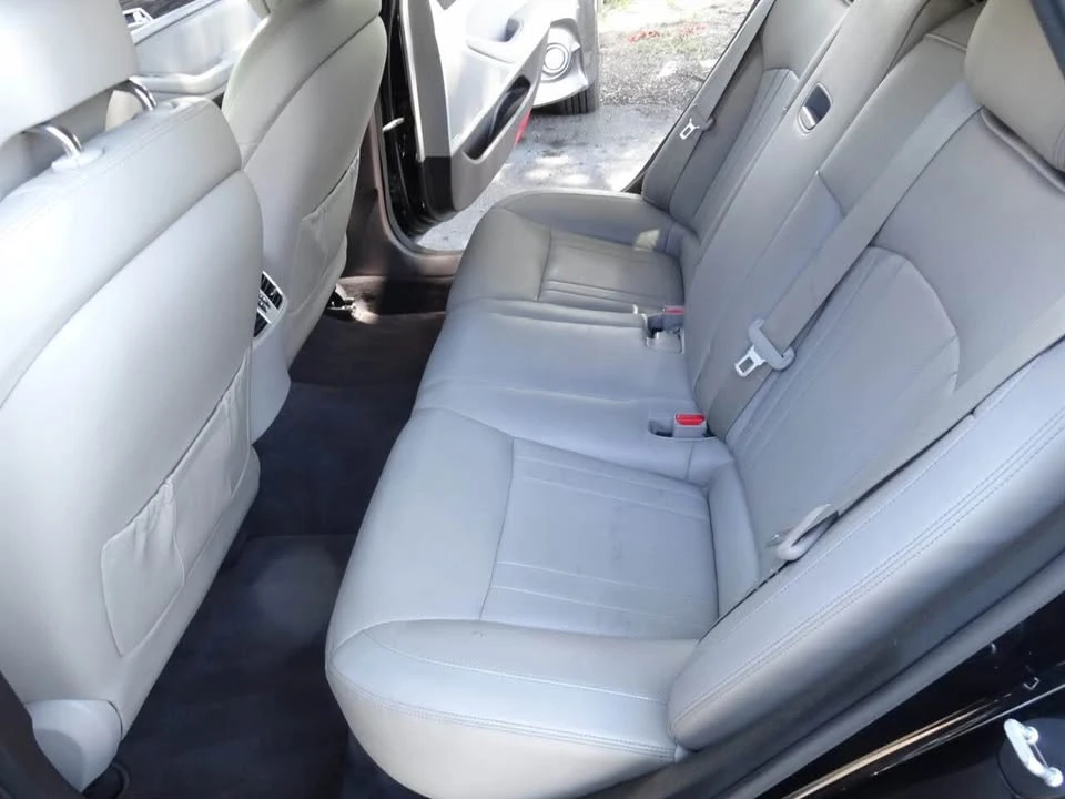 2016 Hyundai Genesis - Image 11 of 20