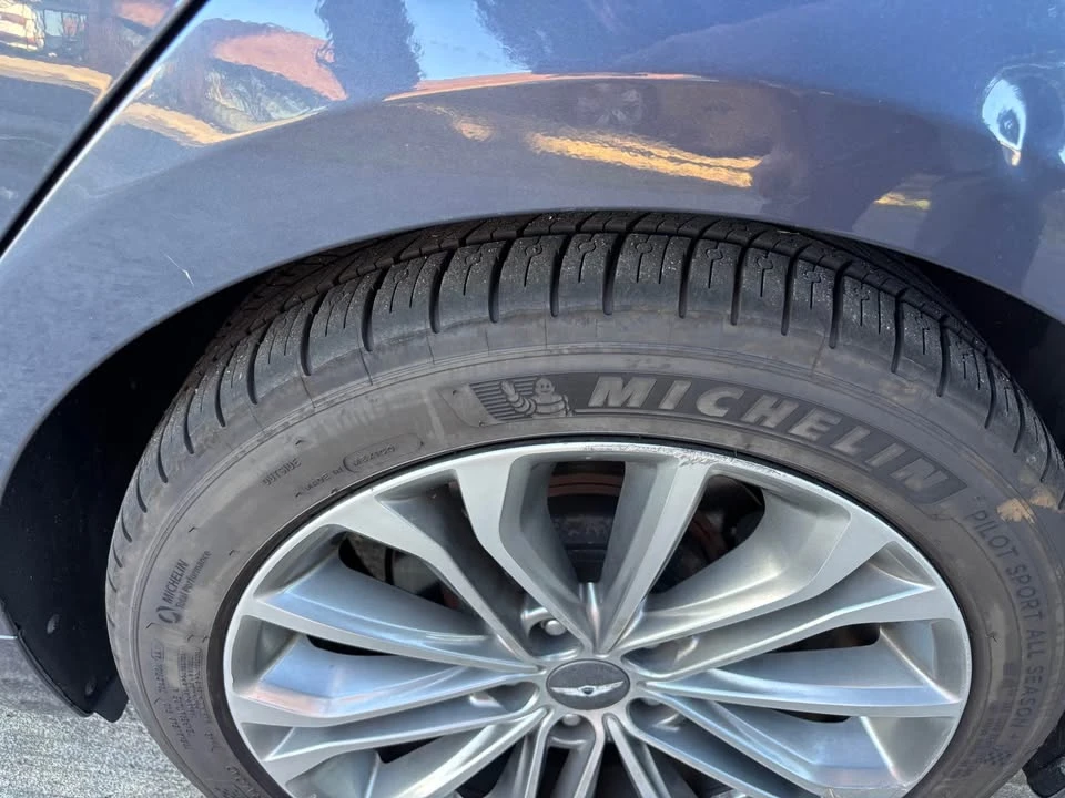 2016 Hyundai Genesis - Image 14 of 15