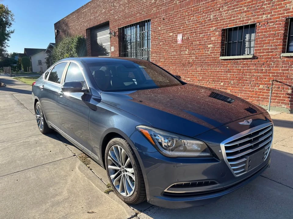2016 Hyundai Genesis - Image 2 of 15