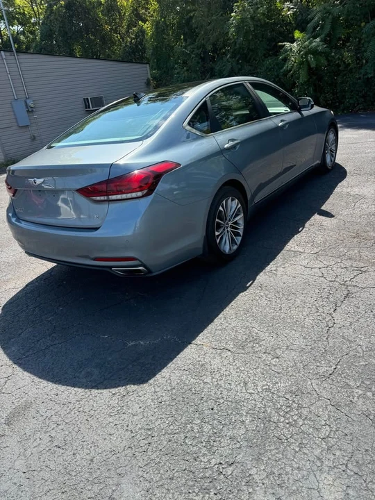 2016 Hyundai Genesis - Image 10 of 13