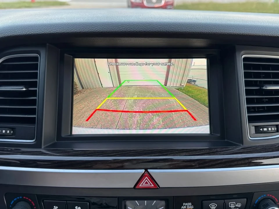 2016 Hyundai Genesis - Image 14 of 20