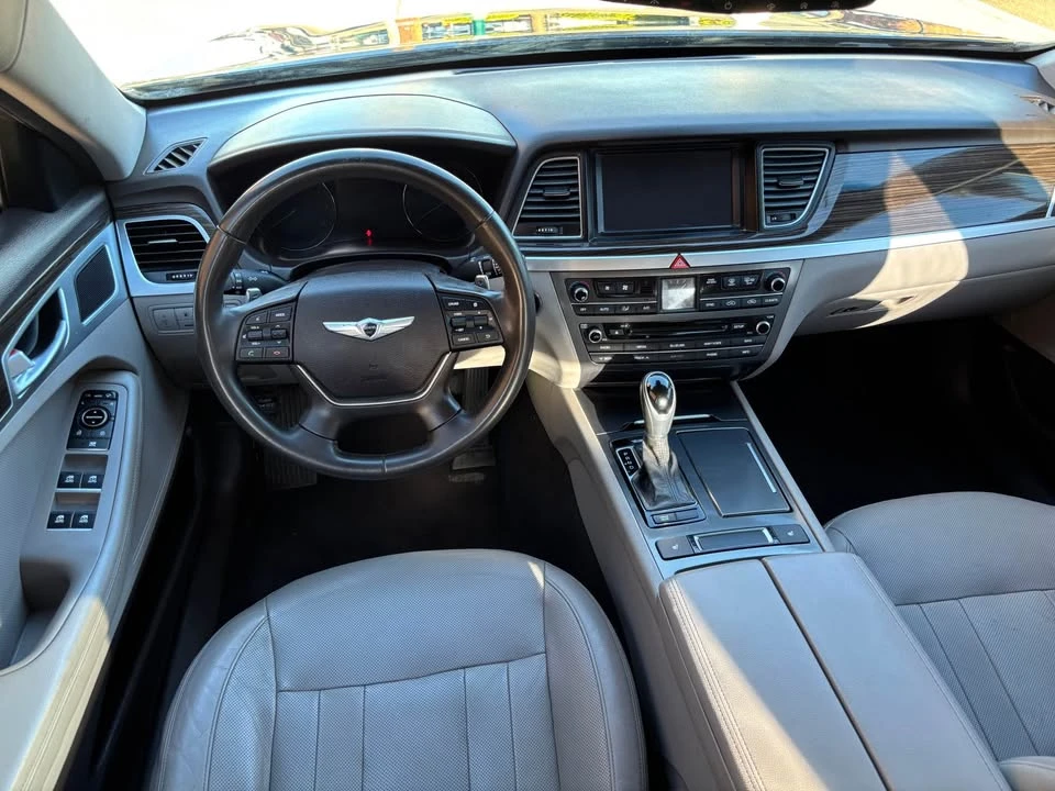 2016 Hyundai Genesis - Image 8 of 15