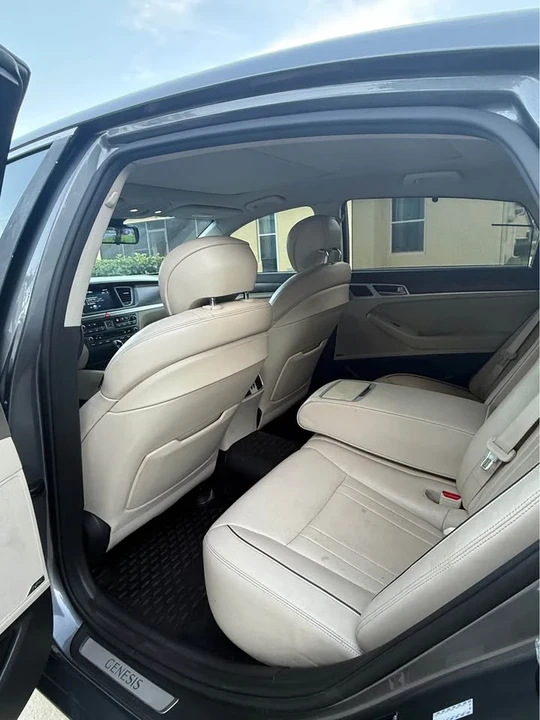2016 Hyundai Genesis - Image 5 of 16