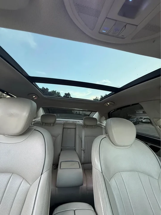 2016 Hyundai Genesis - Image 11 of 16